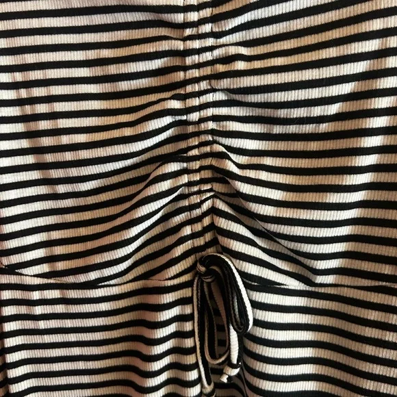 Nordstrom Black & White Striped Long Sleeve Dress ruched front size small NWT - Picture 5 of 6